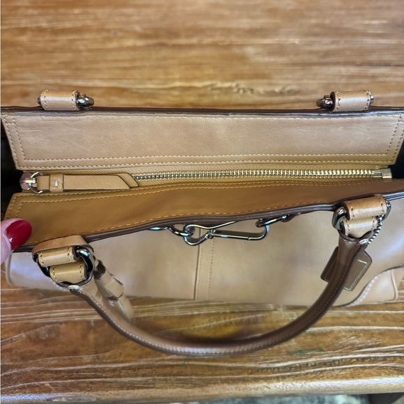 COACH Legacy Shoulder Bag - Picture 7 of 8